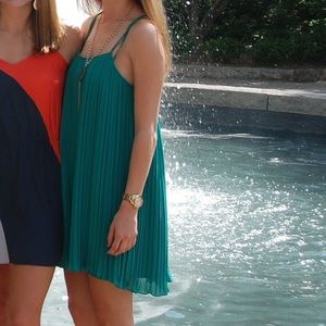 BGBG XXS green pleated dress. Worn 1x for photos!